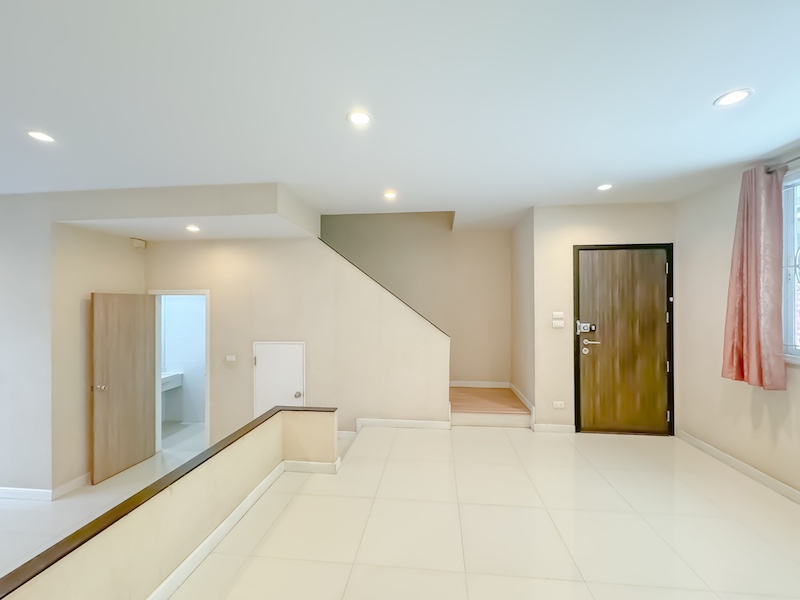 ประกาศฟรี! ซื้อ-ขาย-เช่า คอนโด บ้าน ทาวน์โฮม ที่ดิน และพื้นที่เชิงพาณิชย์ทั่วประเทศไทย ทุกทำเล ทุกงบประมาณ ไม่มีค่าใช้จ่าย ลงง่าย ขายไว เข้าถึงผู้ซื้อโดยตรง 4 479241pic3.jpg