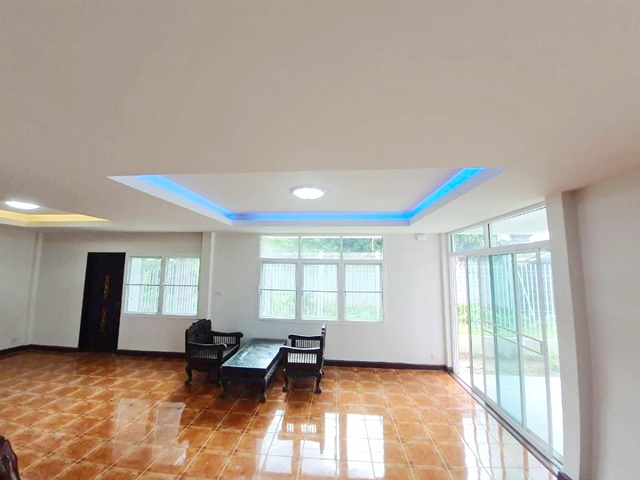 ประกาศฟรี! ซื้อ-ขาย-เช่า คอนโด บ้าน ทาวน์โฮม ที่ดิน และพื้นที่เชิงพาณิชย์ทั่วประเทศไทย ทุกทำเล ทุกงบประมาณ ไม่มีค่าใช้จ่าย ลงง่าย ขายไว เข้าถึงผู้ซื้อโดยตรง 4 23984pic3.jpg