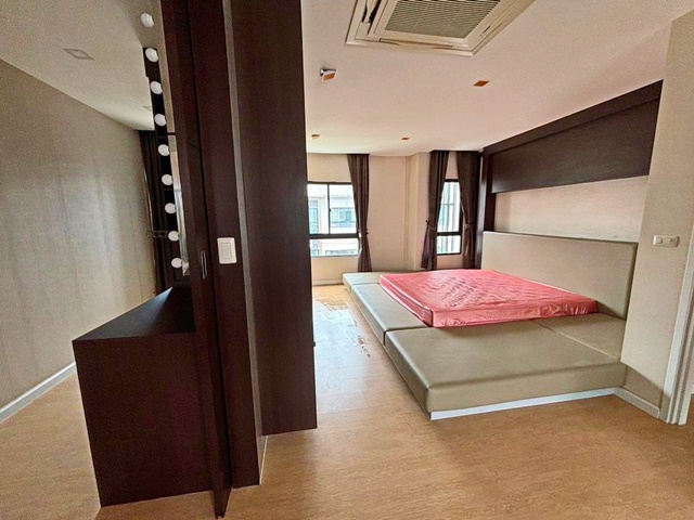 ประกาศฟรี! ซื้อ-ขาย-เช่า คอนโด บ้าน ทาวน์โฮม ที่ดิน และพื้นที่เชิงพาณิชย์ทั่วประเทศไทย ทุกทำเล ทุกงบประมาณ ไม่มีค่าใช้จ่าย ลงง่าย ขายไว เข้าถึงผู้ซื้อโดยตรง 5 177329pic4.jpg