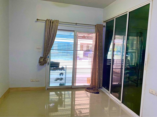 ประกาศฟรี! ซื้อ-ขาย-เช่า คอนโด บ้าน ทาวน์โฮม ที่ดิน และพื้นที่เชิงพาณิชย์ทั่วประเทศไทย ทุกทำเล ทุกงบประมาณ ไม่มีค่าใช้จ่าย ลงง่าย ขายไว เข้าถึงผู้ซื้อโดยตรง 4 177309pic3.jpg