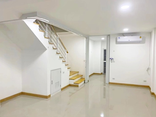 ประกาศฟรี! ซื้อ-ขาย-เช่า คอนโด บ้าน ทาวน์โฮม ที่ดิน และพื้นที่เชิงพาณิชย์ทั่วประเทศไทย ทุกทำเล ทุกงบประมาณ ไม่มีค่าใช้จ่าย ลงง่าย ขายไว เข้าถึงผู้ซื้อโดยตรง 4 177029pic3.jpg