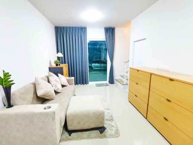 ประกาศฟรี! ซื้อ-ขาย-เช่า คอนโด บ้าน ทาวน์โฮม ที่ดิน และพื้นที่เชิงพาณิชย์ทั่วประเทศไทย ทุกทำเล ทุกงบประมาณ ไม่มีค่าใช้จ่าย ลงง่าย ขายไว เข้าถึงผู้ซื้อโดยตรง 4 177439pic3.jpg