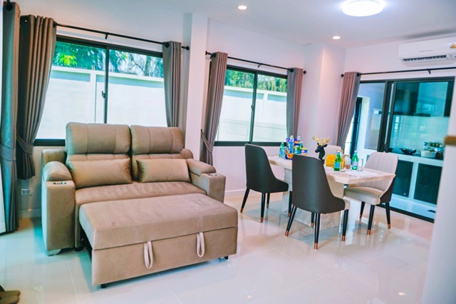 ประกาศฟรี! ซื้อ-ขาย-เช่า คอนโด บ้าน ทาวน์โฮม ที่ดิน และพื้นที่เชิงพาณิชย์ทั่วประเทศไทย ทุกทำเล ทุกงบประมาณ ไม่มีค่าใช้จ่าย ลงง่าย ขายไว เข้าถึงผู้ซื้อโดยตรง 4 177413pic3.jpg