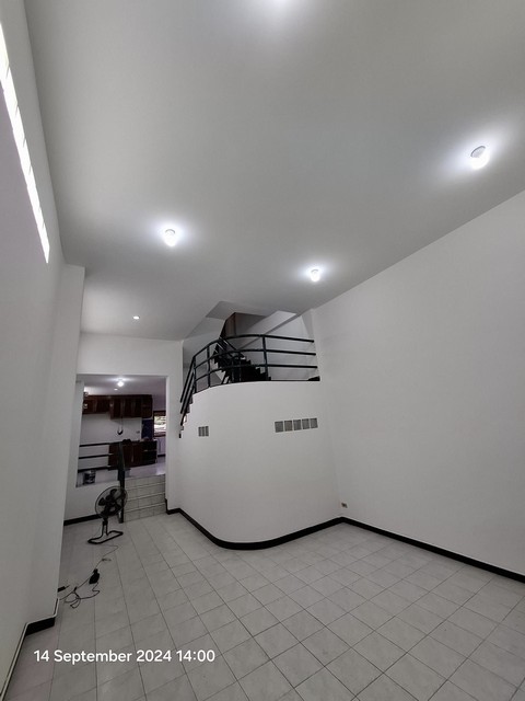 ประกาศฟรี! ซื้อ-ขาย-เช่า คอนโด บ้าน ทาวน์โฮม ที่ดิน และพื้นที่เชิงพาณิชย์ทั่วประเทศไทย ทุกทำเล ทุกงบประมาณ ไม่มีค่าใช้จ่าย ลงง่าย ขายไว เข้าถึงผู้ซื้อโดยตรง 4 479789pic3.jpg