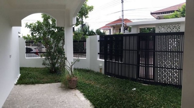 ประกาศฟรี! ซื้อ-ขาย-เช่า คอนโด บ้าน ทาวน์โฮม ที่ดิน และพื้นที่เชิงพาณิชย์ทั่วประเทศไทย ทุกทำเล ทุกงบประมาณ ไม่มีค่าใช้จ่าย ลงง่าย ขายไว เข้าถึงผู้ซื้อโดยตรง 3 178079pic2.jpg