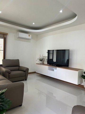 ประกาศฟรี! ซื้อ-ขาย-เช่า คอนโด บ้าน ทาวน์โฮม ที่ดิน และพื้นที่เชิงพาณิชย์ทั่วประเทศไทย ทุกทำเล ทุกงบประมาณ ไม่มีค่าใช้จ่าย ลงง่าย ขายไว เข้าถึงผู้ซื้อโดยตรง 4 178079pic3.jpg