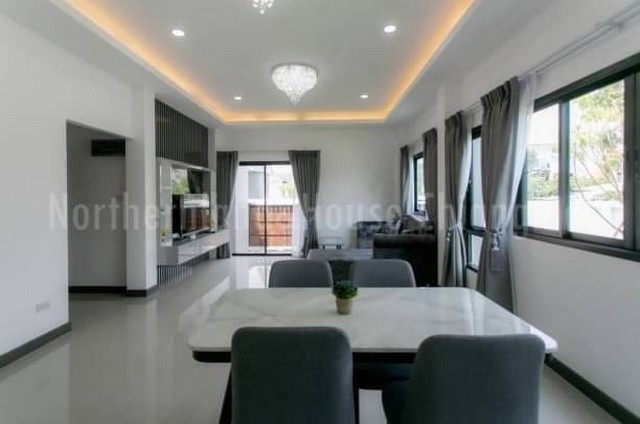 ประกาศฟรี! ซื้อ-ขาย-เช่า คอนโด บ้าน ทาวน์โฮม ที่ดิน และพื้นที่เชิงพาณิชย์ทั่วประเทศไทย ทุกทำเล ทุกงบประมาณ ไม่มีค่าใช้จ่าย ลงง่าย ขายไว เข้าถึงผู้ซื้อโดยตรง 5 178078pic4.jpg