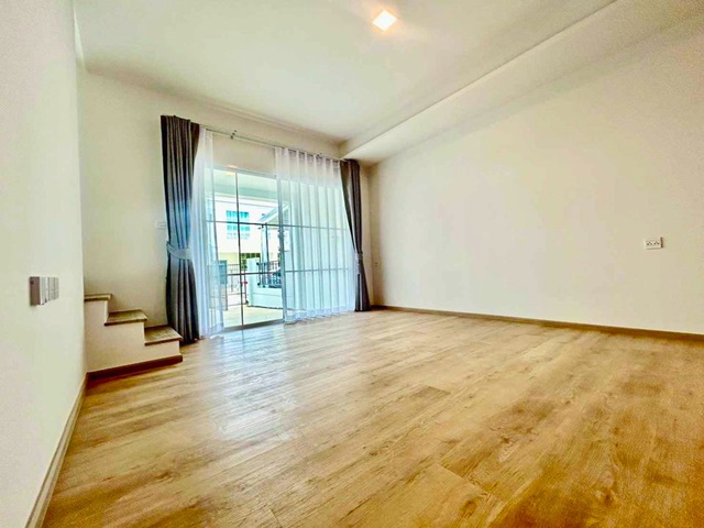 ประกาศฟรี! ซื้อ-ขาย-เช่า คอนโด บ้าน ทาวน์โฮม ที่ดิน และพื้นที่เชิงพาณิชย์ทั่วประเทศไทย ทุกทำเล ทุกงบประมาณ ไม่มีค่าใช้จ่าย ลงง่าย ขายไว เข้าถึงผู้ซื้อโดยตรง 5 178499pic4.jpg