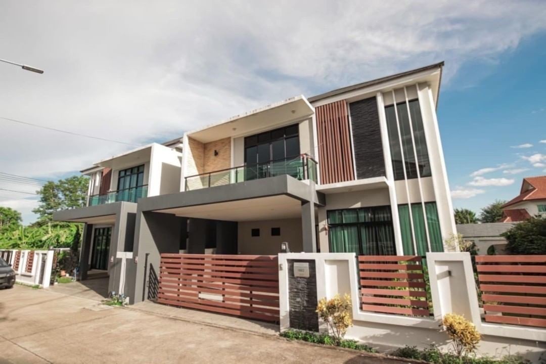 ประกาศฟรี! ซื้อ-ขาย-เช่า คอนโด บ้าน ทาวน์โฮม ที่ดิน และพื้นที่เชิงพาณิชย์ทั่วประเทศไทย ทุกทำเล ทุกงบประมาณ ไม่มีค่าใช้จ่าย ลงง่าย ขายไว เข้าถึงผู้ซื้อโดยตรง 2 178591pic1.jpg