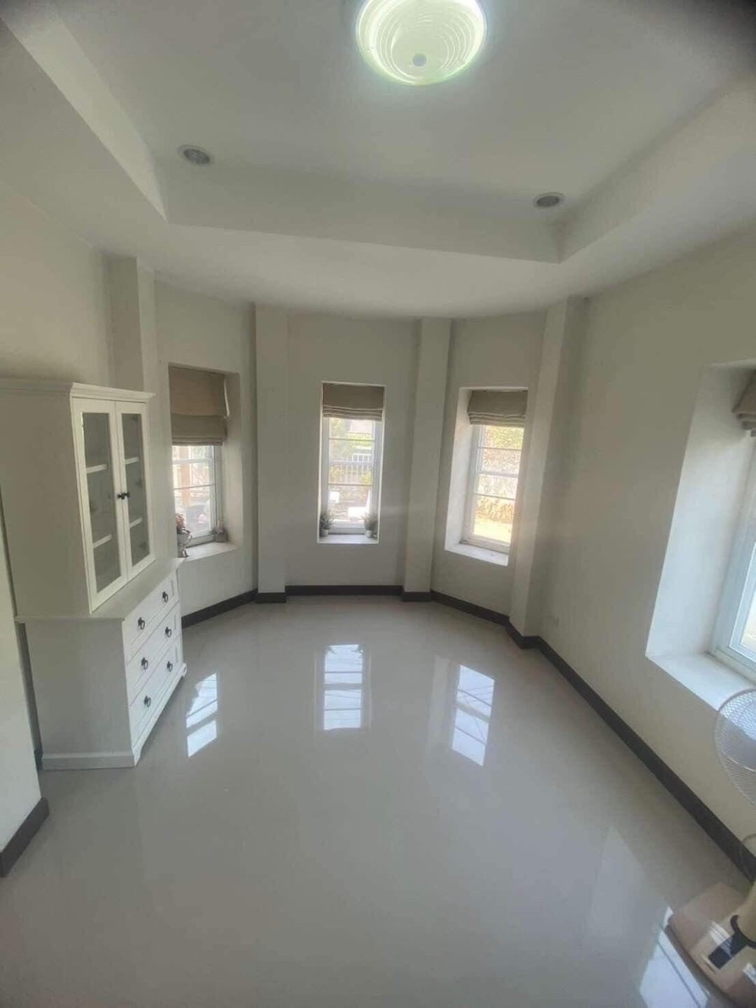 ประกาศฟรี! ซื้อ-ขาย-เช่า คอนโด บ้าน ทาวน์โฮม ที่ดิน และพื้นที่เชิงพาณิชย์ทั่วประเทศไทย ทุกทำเล ทุกงบประมาณ ไม่มีค่าใช้จ่าย ลงง่าย ขายไว เข้าถึงผู้ซื้อโดยตรง 5 178589pic4.jpg