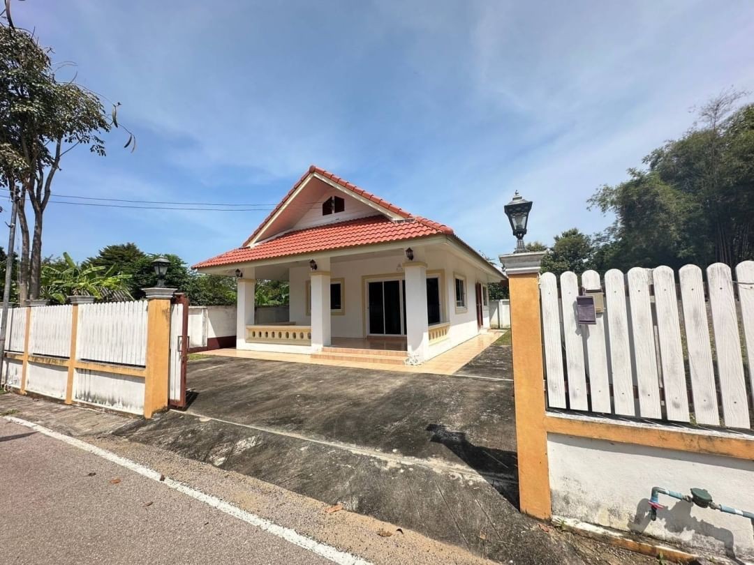 ประกาศฟรี! ซื้อ-ขาย-เช่า คอนโด บ้าน ทาวน์โฮม ที่ดิน และพื้นที่เชิงพาณิชย์ทั่วประเทศไทย ทุกทำเล ทุกงบประมาณ ไม่มีค่าใช้จ่าย ลงง่าย ขายไว เข้าถึงผู้ซื้อโดยตรง 2 178586pic1.jpg