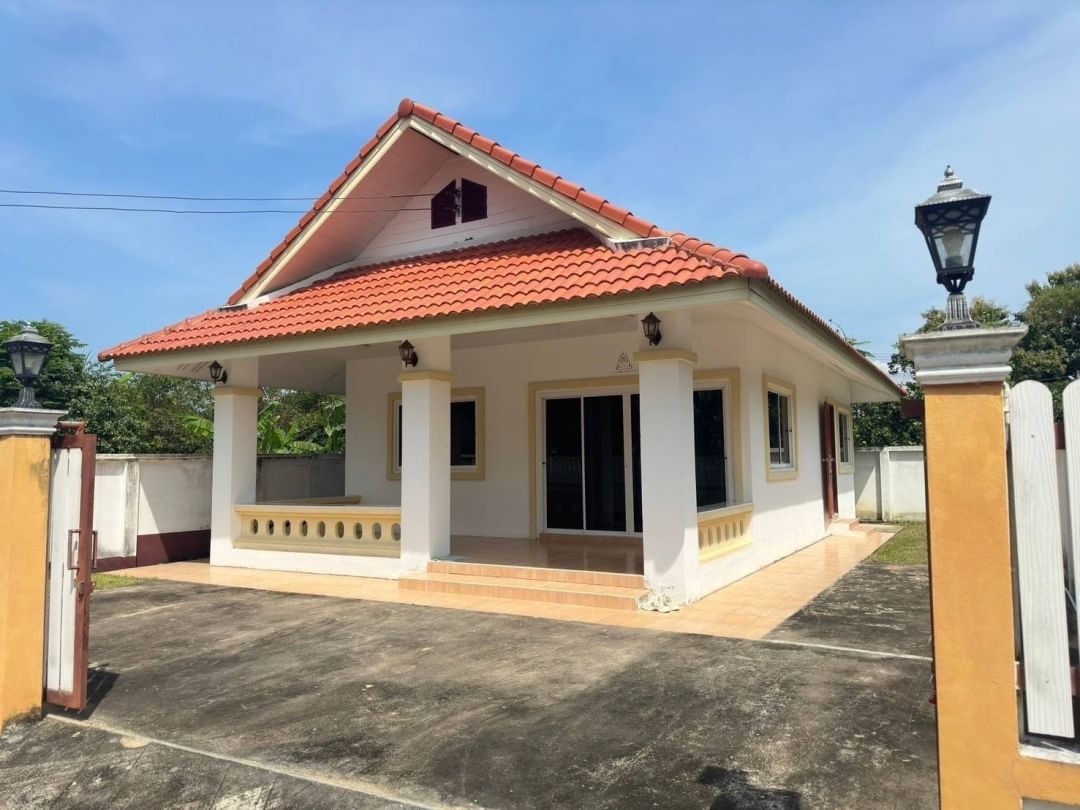 ประกาศฟรี! ซื้อ-ขาย-เช่า คอนโด บ้าน ทาวน์โฮม ที่ดิน และพื้นที่เชิงพาณิชย์ทั่วประเทศไทย ทุกทำเล ทุกงบประมาณ ไม่มีค่าใช้จ่าย ลงง่าย ขายไว เข้าถึงผู้ซื้อโดยตรง 3 178586pic2.jpg