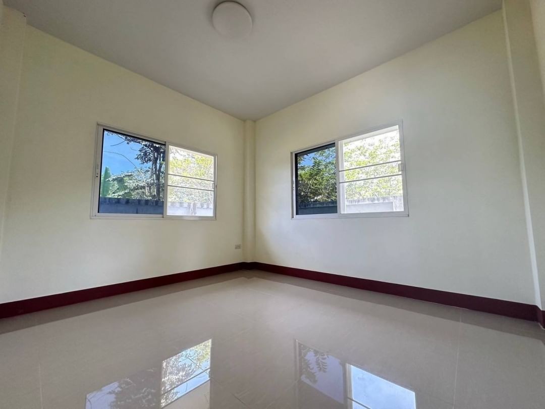 ประกาศฟรี! ซื้อ-ขาย-เช่า คอนโด บ้าน ทาวน์โฮม ที่ดิน และพื้นที่เชิงพาณิชย์ทั่วประเทศไทย ทุกทำเล ทุกงบประมาณ ไม่มีค่าใช้จ่าย ลงง่าย ขายไว เข้าถึงผู้ซื้อโดยตรง 5 178586pic4.jpg