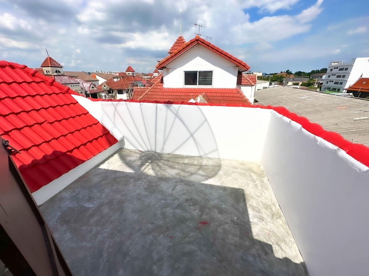 ประกาศฟรี! ซื้อ-ขาย-เช่า คอนโด บ้าน ทาวน์โฮม ที่ดิน และพื้นที่เชิงพาณิชย์ทั่วประเทศไทย ทุกทำเล ทุกงบประมาณ ไม่มีค่าใช้จ่าย ลงง่าย ขายไว เข้าถึงผู้ซื้อโดยตรง 5 178538pic4.jpg