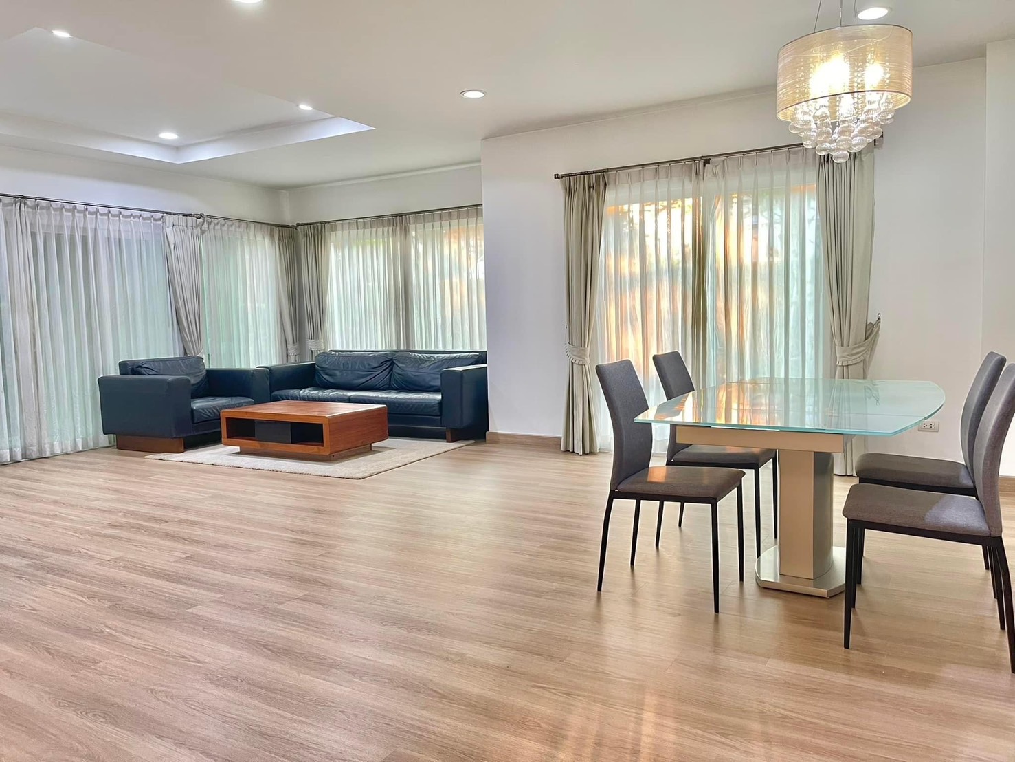 ประกาศฟรี! ซื้อ-ขาย-เช่า คอนโด บ้าน ทาวน์โฮม ที่ดิน และพื้นที่เชิงพาณิชย์ทั่วประเทศไทย ทุกทำเล ทุกงบประมาณ ไม่มีค่าใช้จ่าย ลงง่าย ขายไว เข้าถึงผู้ซื้อโดยตรง 2 178529pic1.jpg