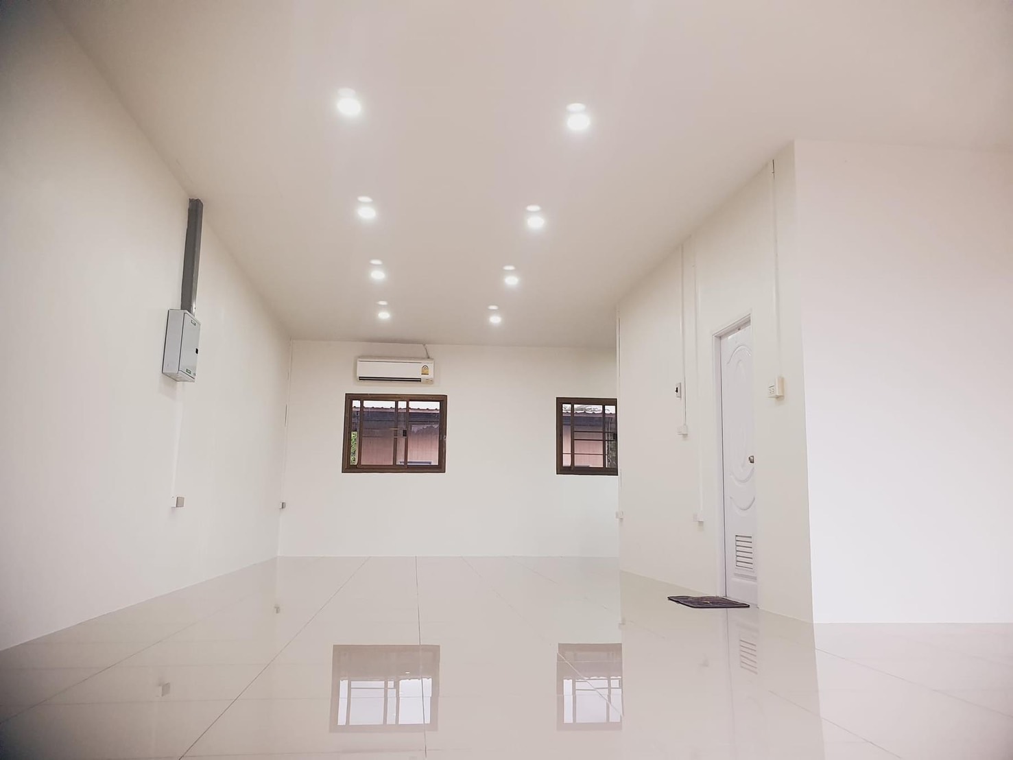 ประกาศฟรี! ซื้อ-ขาย-เช่า คอนโด บ้าน ทาวน์โฮม ที่ดิน และพื้นที่เชิงพาณิชย์ทั่วประเทศไทย ทุกทำเล ทุกงบประมาณ ไม่มีค่าใช้จ่าย ลงง่าย ขายไว เข้าถึงผู้ซื้อโดยตรง 3 177339pic2.jpg