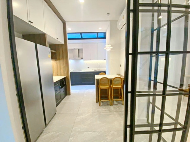 ประกาศฟรี! ซื้อ-ขาย-เช่า คอนโด บ้าน ทาวน์โฮม ที่ดิน และพื้นที่เชิงพาณิชย์ทั่วประเทศไทย ทุกทำเล ทุกงบประมาณ ไม่มีค่าใช้จ่าย ลงง่าย ขายไว เข้าถึงผู้ซื้อโดยตรง 4 178580pic3.jpg