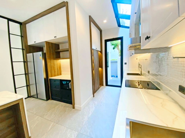 ประกาศฟรี! ซื้อ-ขาย-เช่า คอนโด บ้าน ทาวน์โฮม ที่ดิน และพื้นที่เชิงพาณิชย์ทั่วประเทศไทย ทุกทำเล ทุกงบประมาณ ไม่มีค่าใช้จ่าย ลงง่าย ขายไว เข้าถึงผู้ซื้อโดยตรง 5 178580pic4.jpg