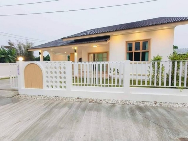 ประกาศฟรี! ซื้อ-ขาย-เช่า คอนโด บ้าน ทาวน์โฮม ที่ดิน และพื้นที่เชิงพาณิชย์ทั่วประเทศไทย ทุกทำเล ทุกงบประมาณ ไม่มีค่าใช้จ่าย ลงง่าย ขายไว เข้าถึงผู้ซื้อโดยตรง 2 178627pic1.jpg