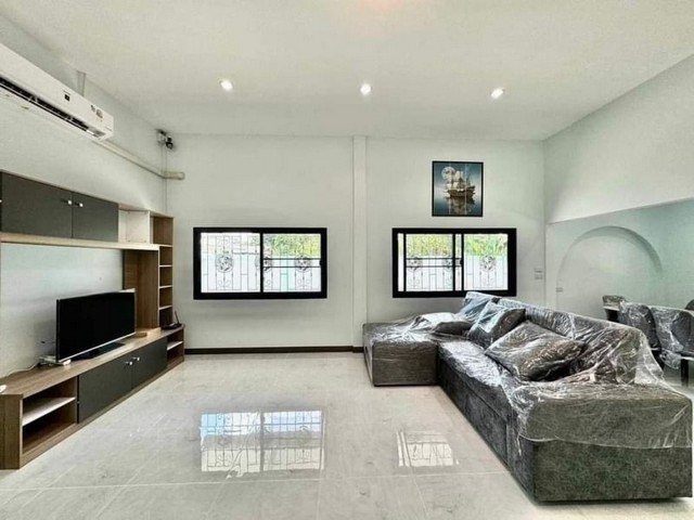 ประกาศฟรี! ซื้อ-ขาย-เช่า คอนโด บ้าน ทาวน์โฮม ที่ดิน และพื้นที่เชิงพาณิชย์ทั่วประเทศไทย ทุกทำเล ทุกงบประมาณ ไม่มีค่าใช้จ่าย ลงง่าย ขายไว เข้าถึงผู้ซื้อโดยตรง 4 178626pic3.jpg