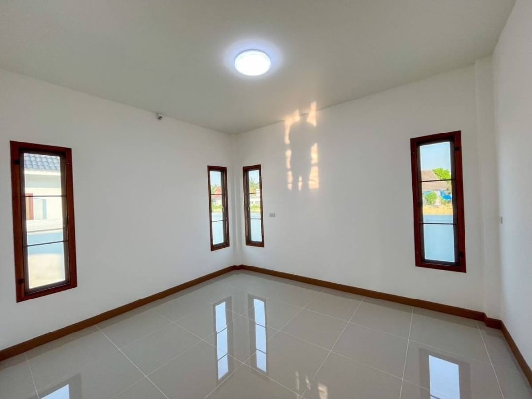 ประกาศฟรี! ซื้อ-ขาย-เช่า คอนโด บ้าน ทาวน์โฮม ที่ดิน และพื้นที่เชิงพาณิชย์ทั่วประเทศไทย ทุกทำเล ทุกงบประมาณ ไม่มีค่าใช้จ่าย ลงง่าย ขายไว เข้าถึงผู้ซื้อโดยตรง 5 178652pic4.jpg