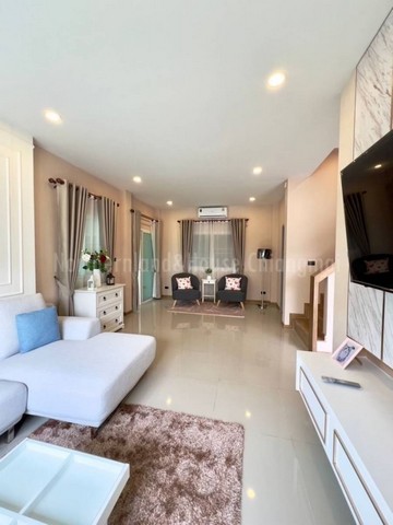 ประกาศฟรี! ซื้อ-ขาย-เช่า คอนโด บ้าน ทาวน์โฮม ที่ดิน และพื้นที่เชิงพาณิชย์ทั่วประเทศไทย ทุกทำเล ทุกงบประมาณ ไม่มีค่าใช้จ่าย ลงง่าย ขายไว เข้าถึงผู้ซื้อโดยตรง 4 178714pic3.jpg