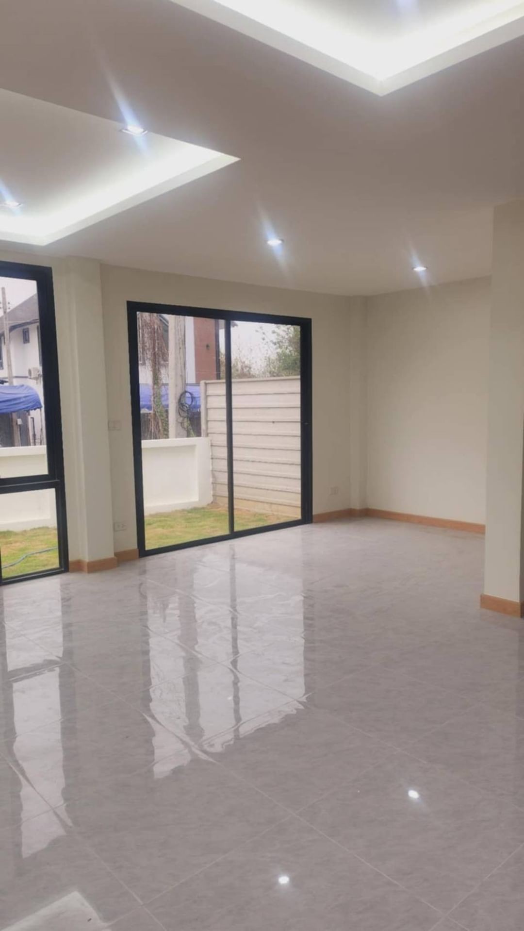 ประกาศฟรี! ซื้อ-ขาย-เช่า คอนโด บ้าน ทาวน์โฮม ที่ดิน และพื้นที่เชิงพาณิชย์ทั่วประเทศไทย ทุกทำเล ทุกงบประมาณ ไม่มีค่าใช้จ่าย ลงง่าย ขายไว เข้าถึงผู้ซื้อโดยตรง 4 178762pic3.jpg