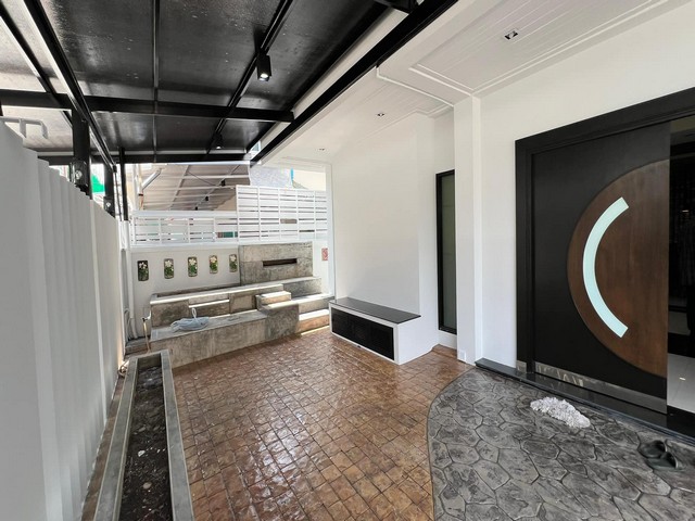 ประกาศฟรี! ซื้อ-ขาย-เช่า คอนโด บ้าน ทาวน์โฮม ที่ดิน และพื้นที่เชิงพาณิชย์ทั่วประเทศไทย ทุกทำเล ทุกงบประมาณ ไม่มีค่าใช้จ่าย ลงง่าย ขายไว เข้าถึงผู้ซื้อโดยตรง 4 480318pic3.jpg