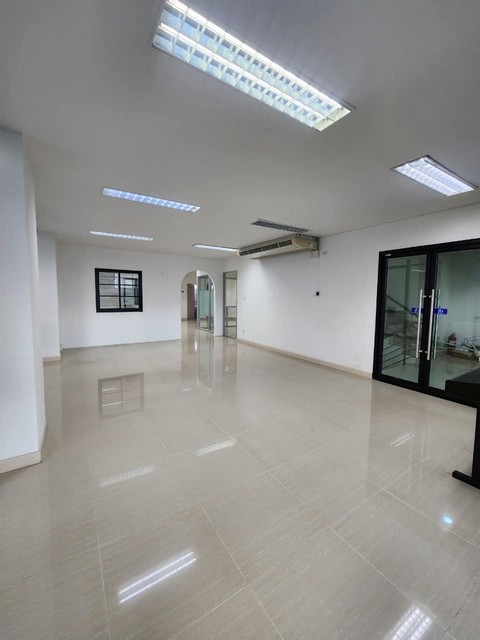 ประกาศฟรี! ซื้อ-ขาย-เช่า คอนโด บ้าน ทาวน์โฮม ที่ดิน และพื้นที่เชิงพาณิชย์ทั่วประเทศไทย ทุกทำเล ทุกงบประมาณ ไม่มีค่าใช้จ่าย ลงง่าย ขายไว เข้าถึงผู้ซื้อโดยตรง 4 480316pic3.jpg