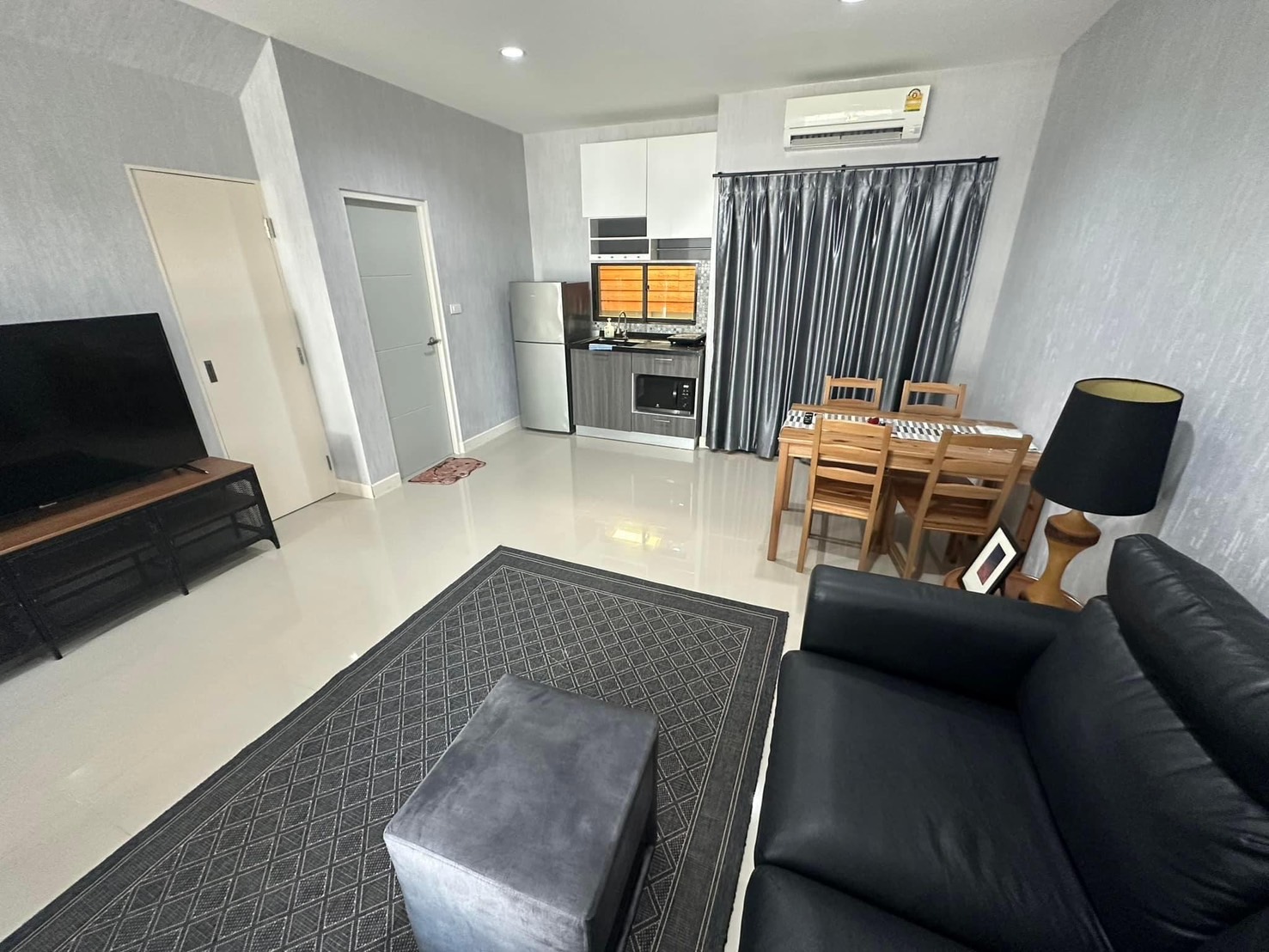 ประกาศฟรี! ซื้อ-ขาย-เช่า คอนโด บ้าน ทาวน์โฮม ที่ดิน และพื้นที่เชิงพาณิชย์ทั่วประเทศไทย ทุกทำเล ทุกงบประมาณ ไม่มีค่าใช้จ่าย ลงง่าย ขายไว เข้าถึงผู้ซื้อโดยตรง 3 178689pic2.jpg