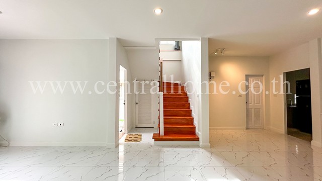 ประกาศฟรี! ซื้อ-ขาย-เช่า คอนโด บ้าน ทาวน์โฮม ที่ดิน และพื้นที่เชิงพาณิชย์ทั่วประเทศไทย ทุกทำเล ทุกงบประมาณ ไม่มีค่าใช้จ่าย ลงง่าย ขายไว เข้าถึงผู้ซื้อโดยตรง 4 272790pic3.jpg