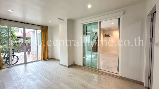 ประกาศฟรี! ซื้อ-ขาย-เช่า คอนโด บ้าน ทาวน์โฮม ที่ดิน และพื้นที่เชิงพาณิชย์ทั่วประเทศไทย ทุกทำเล ทุกงบประมาณ ไม่มีค่าใช้จ่าย ลงง่าย ขายไว เข้าถึงผู้ซื้อโดยตรง 5 272790pic4.jpg