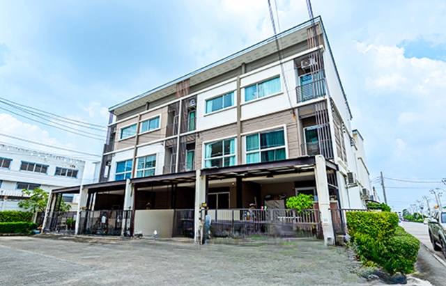 ประกาศฟรี! ซื้อ-ขาย-เช่า คอนโด บ้าน ทาวน์โฮม ที่ดิน และพื้นที่เชิงพาณิชย์ทั่วประเทศไทย ทุกทำเล ทุกงบประมาณ ไม่มีค่าใช้จ่าย ลงง่าย ขายไว เข้าถึงผู้ซื้อโดยตรง 2 179185pic1.jpg