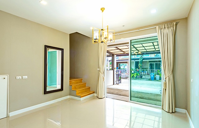 ประกาศฟรี! ซื้อ-ขาย-เช่า คอนโด บ้าน ทาวน์โฮม ที่ดิน และพื้นที่เชิงพาณิชย์ทั่วประเทศไทย ทุกทำเล ทุกงบประมาณ ไม่มีค่าใช้จ่าย ลงง่าย ขายไว เข้าถึงผู้ซื้อโดยตรง 3 179184pic2.jpg