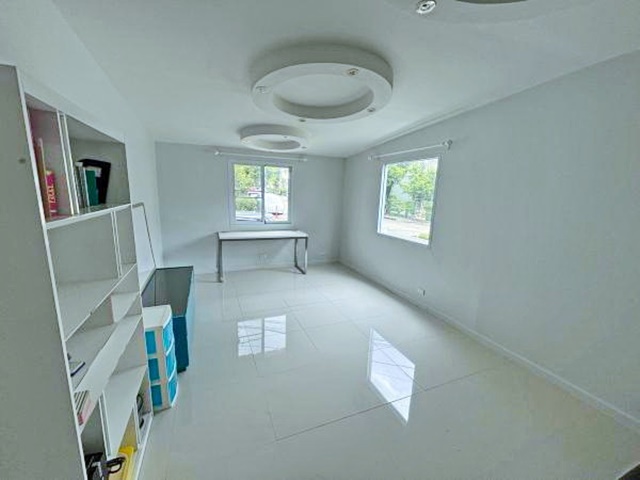 ประกาศฟรี! ซื้อ-ขาย-เช่า คอนโด บ้าน ทาวน์โฮม ที่ดิน และพื้นที่เชิงพาณิชย์ทั่วประเทศไทย ทุกทำเล ทุกงบประมาณ ไม่มีค่าใช้จ่าย ลงง่าย ขายไว เข้าถึงผู้ซื้อโดยตรง 4 179180pic3.jpg