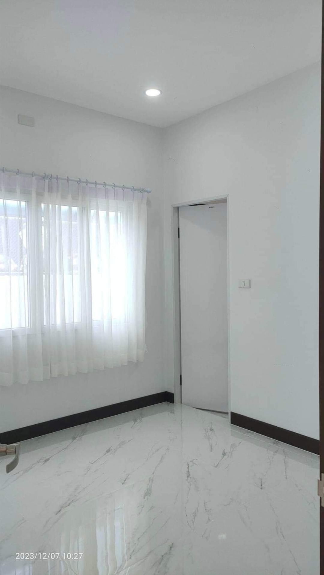 ประกาศฟรี! ซื้อ-ขาย-เช่า คอนโด บ้าน ทาวน์โฮม ที่ดิน และพื้นที่เชิงพาณิชย์ทั่วประเทศไทย ทุกทำเล ทุกงบประมาณ ไม่มีค่าใช้จ่าย ลงง่าย ขายไว เข้าถึงผู้ซื้อโดยตรง 5 179558pic4.jpg