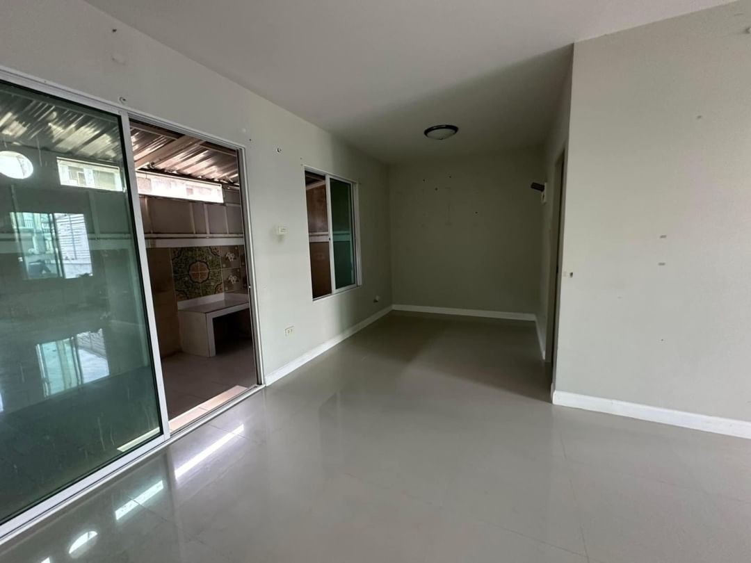 ประกาศฟรี! ซื้อ-ขาย-เช่า คอนโด บ้าน ทาวน์โฮม ที่ดิน และพื้นที่เชิงพาณิชย์ทั่วประเทศไทย ทุกทำเล ทุกงบประมาณ ไม่มีค่าใช้จ่าย ลงง่าย ขายไว เข้าถึงผู้ซื้อโดยตรง 4 179557pic3.jpg