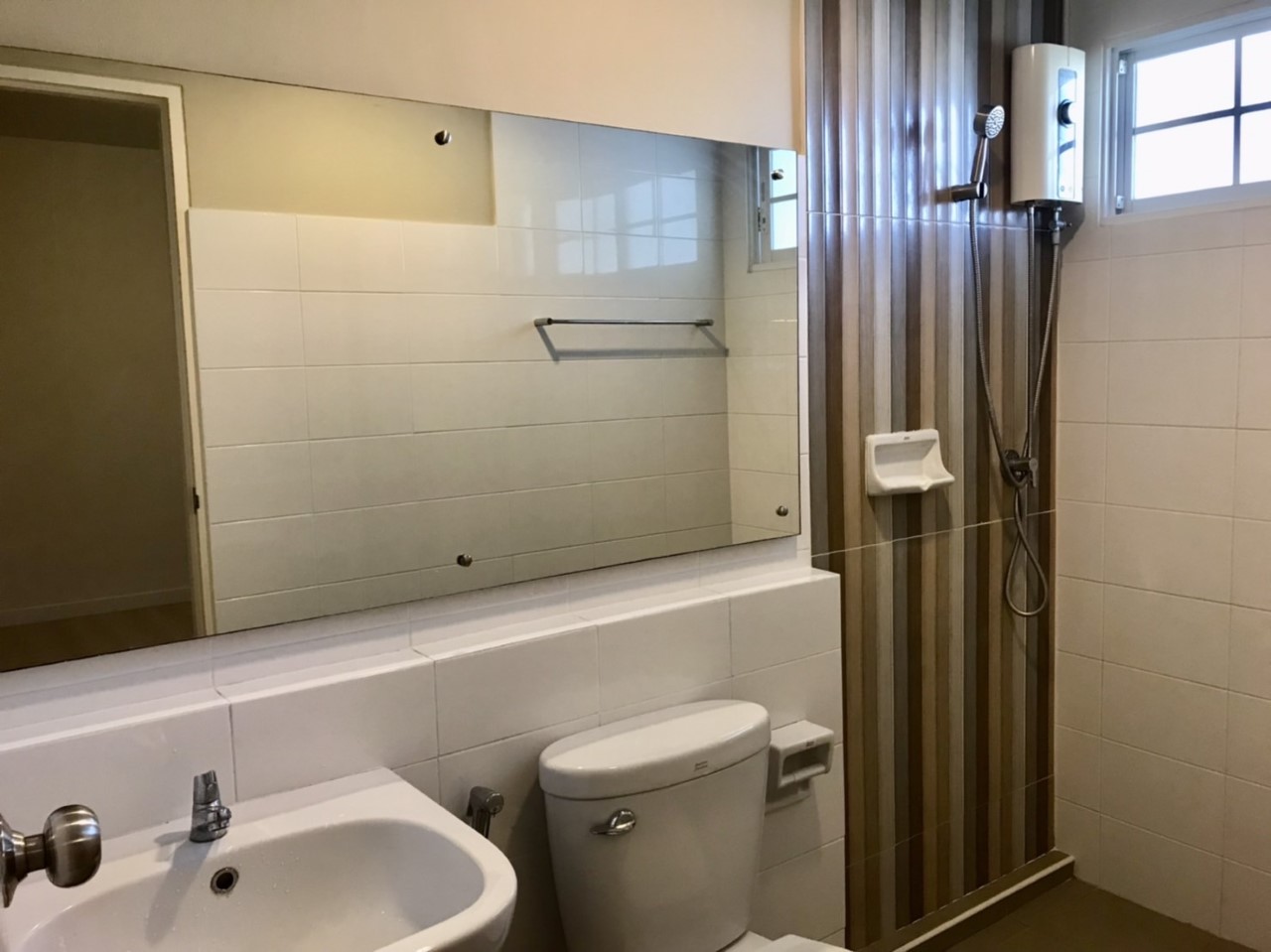 ประกาศฟรี! ซื้อ-ขาย-เช่า คอนโด บ้าน ทาวน์โฮม ที่ดิน และพื้นที่เชิงพาณิชย์ทั่วประเทศไทย ทุกทำเล ทุกงบประมาณ ไม่มีค่าใช้จ่าย ลงง่าย ขายไว เข้าถึงผู้ซื้อโดยตรง 12 Indy-10.jpg