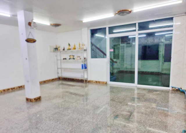 ประกาศฟรี! ซื้อ-ขาย-เช่า คอนโด บ้าน ทาวน์โฮม ที่ดิน และพื้นที่เชิงพาณิชย์ทั่วประเทศไทย ทุกทำเล ทุกงบประมาณ ไม่มีค่าใช้จ่าย ลงง่าย ขายไว เข้าถึงผู้ซื้อโดยตรง 5 179550pic4.jpg