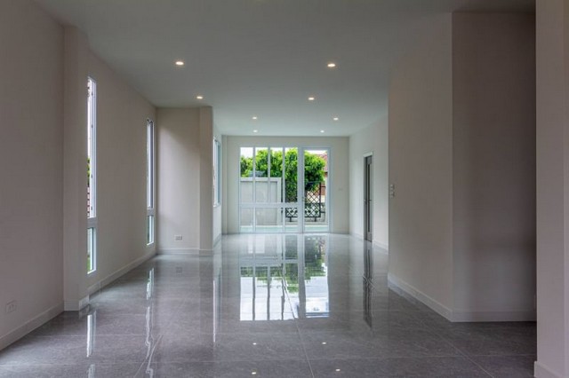 ประกาศฟรี! ซื้อ-ขาย-เช่า คอนโด บ้าน ทาวน์โฮม ที่ดิน และพื้นที่เชิงพาณิชย์ทั่วประเทศไทย ทุกทำเล ทุกงบประมาณ ไม่มีค่าใช้จ่าย ลงง่าย ขายไว เข้าถึงผู้ซื้อโดยตรง 4 179592pic3.jpg