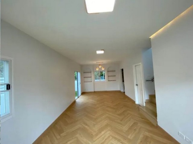 ประกาศฟรี! ซื้อ-ขาย-เช่า คอนโด บ้าน ทาวน์โฮม ที่ดิน และพื้นที่เชิงพาณิชย์ทั่วประเทศไทย ทุกทำเล ทุกงบประมาณ ไม่มีค่าใช้จ่าย ลงง่าย ขายไว เข้าถึงผู้ซื้อโดยตรง 4 179587pic3.jpg