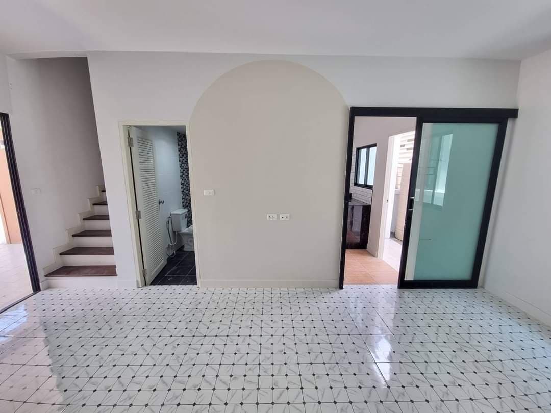 ประกาศฟรี! ซื้อ-ขาย-เช่า คอนโด บ้าน ทาวน์โฮม ที่ดิน และพื้นที่เชิงพาณิชย์ทั่วประเทศไทย ทุกทำเล ทุกงบประมาณ ไม่มีค่าใช้จ่าย ลงง่าย ขายไว เข้าถึงผู้ซื้อโดยตรง 5 474056pic4.jpg