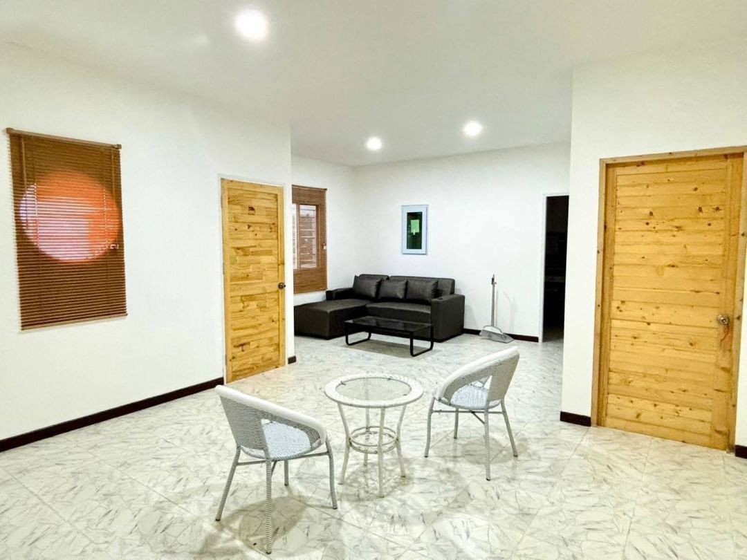 ประกาศฟรี! ซื้อ-ขาย-เช่า คอนโด บ้าน ทาวน์โฮม ที่ดิน และพื้นที่เชิงพาณิชย์ทั่วประเทศไทย ทุกทำเล ทุกงบประมาณ ไม่มีค่าใช้จ่าย ลงง่าย ขายไว เข้าถึงผู้ซื้อโดยตรง 4 179620pic3.jpg