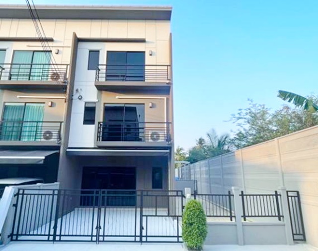 ประกาศฟรี! ซื้อ-ขาย-เช่า คอนโด บ้าน ทาวน์โฮม ที่ดิน และพื้นที่เชิงพาณิชย์ทั่วประเทศไทย ทุกทำเล ทุกงบประมาณ ไม่มีค่าใช้จ่าย ลงง่าย ขายไว เข้าถึงผู้ซื้อโดยตรง 3 179600pic2.jpg