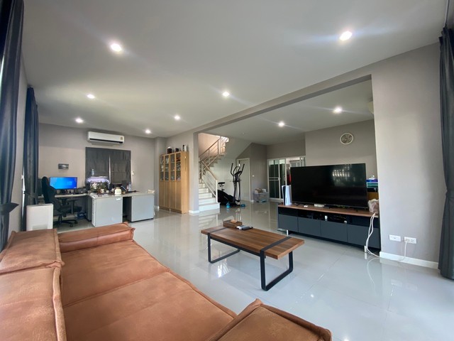 ประกาศฟรี! ซื้อ-ขาย-เช่า คอนโด บ้าน ทาวน์โฮม ที่ดิน และพื้นที่เชิงพาณิชย์ทั่วประเทศไทย ทุกทำเล ทุกงบประมาณ ไม่มีค่าใช้จ่าย ลงง่าย ขายไว เข้าถึงผู้ซื้อโดยตรง 2 179743pic1.jpg