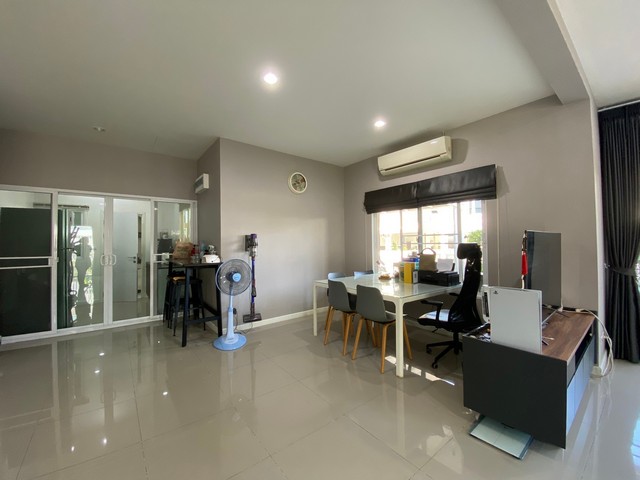 ประกาศฟรี! ซื้อ-ขาย-เช่า คอนโด บ้าน ทาวน์โฮม ที่ดิน และพื้นที่เชิงพาณิชย์ทั่วประเทศไทย ทุกทำเล ทุกงบประมาณ ไม่มีค่าใช้จ่าย ลงง่าย ขายไว เข้าถึงผู้ซื้อโดยตรง 5 179743pic4.jpg