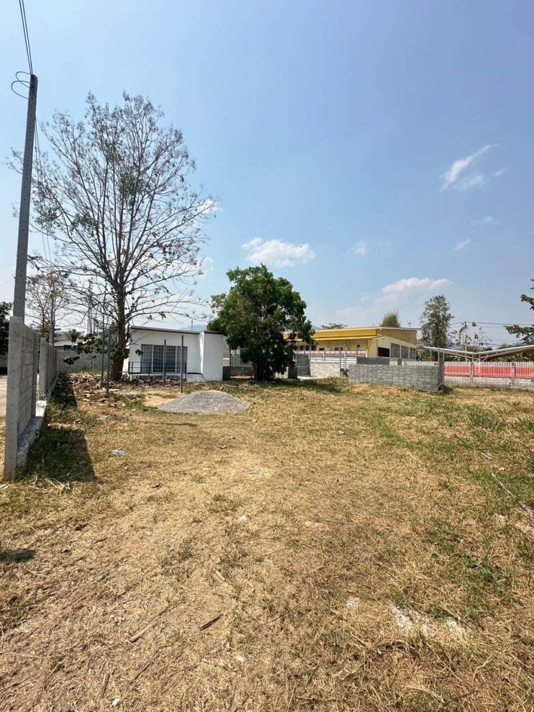 ประกาศฟรี! ซื้อ-ขาย-เช่า คอนโด บ้าน ทาวน์โฮม ที่ดิน และพื้นที่เชิงพาณิชย์ทั่วประเทศไทย ทุกทำเล ทุกงบประมาณ ไม่มีค่าใช้จ่าย ลงง่าย ขายไว เข้าถึงผู้ซื้อโดยตรง 4 179731pic3.jpg