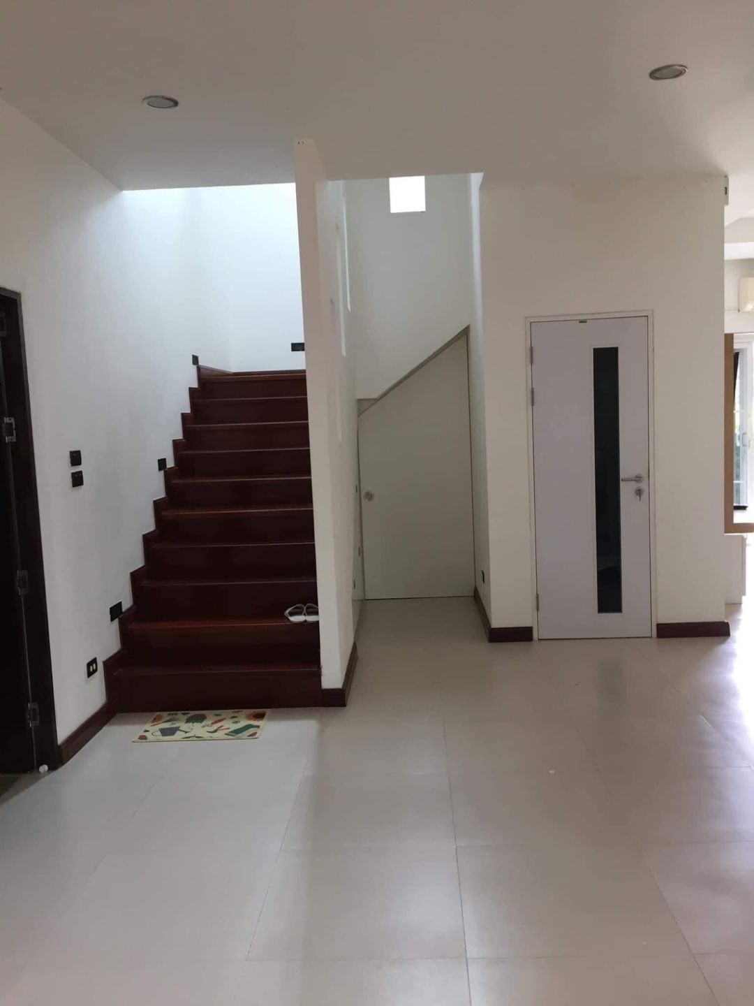 ประกาศฟรี! ซื้อ-ขาย-เช่า คอนโด บ้าน ทาวน์โฮม ที่ดิน และพื้นที่เชิงพาณิชย์ทั่วประเทศไทย ทุกทำเล ทุกงบประมาณ ไม่มีค่าใช้จ่าย ลงง่าย ขายไว เข้าถึงผู้ซื้อโดยตรง 4 179730pic3.jpg