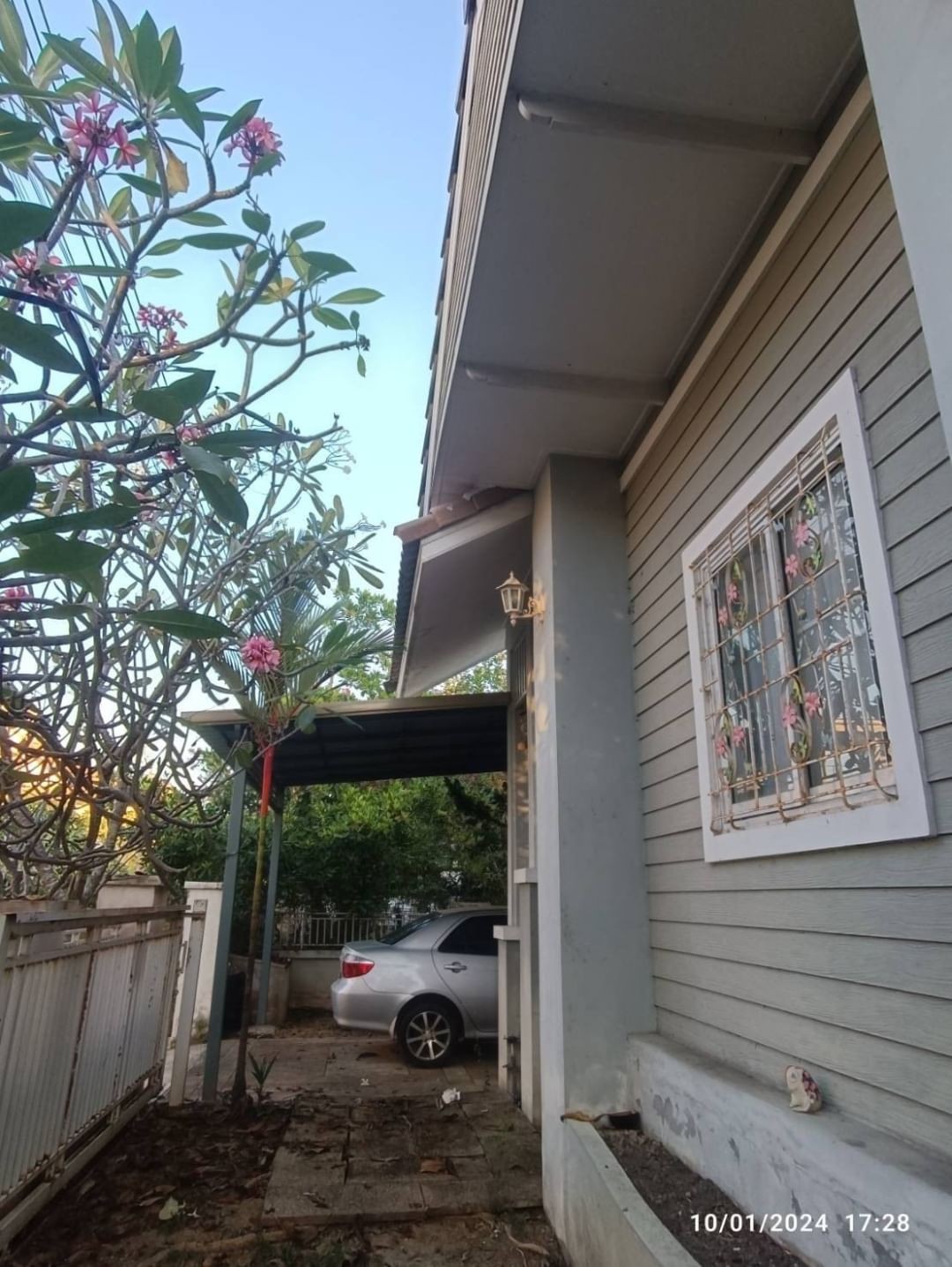 ประกาศฟรี! ซื้อ-ขาย-เช่า คอนโด บ้าน ทาวน์โฮม ที่ดิน และพื้นที่เชิงพาณิชย์ทั่วประเทศไทย ทุกทำเล ทุกงบประมาณ ไม่มีค่าใช้จ่าย ลงง่าย ขายไว เข้าถึงผู้ซื้อโดยตรง 3 179726pic2.jpg