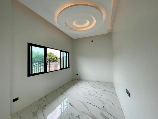 ประกาศฟรี! ซื้อ-ขาย-เช่า คอนโด บ้าน ทาวน์โฮม ที่ดิน และพื้นที่เชิงพาณิชย์ทั่วประเทศไทย ทุกทำเล ทุกงบประมาณ ไม่มีค่าใช้จ่าย ลงง่าย ขายไว เข้าถึงผู้ซื้อโดยตรง 5 179795pic4.jpg